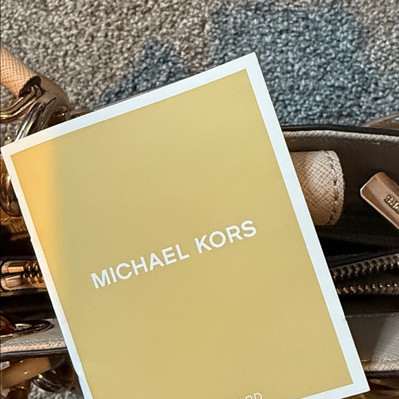 💜Michael Kors Cynthia Satchel Dusty Rose - Picture 14 of 14